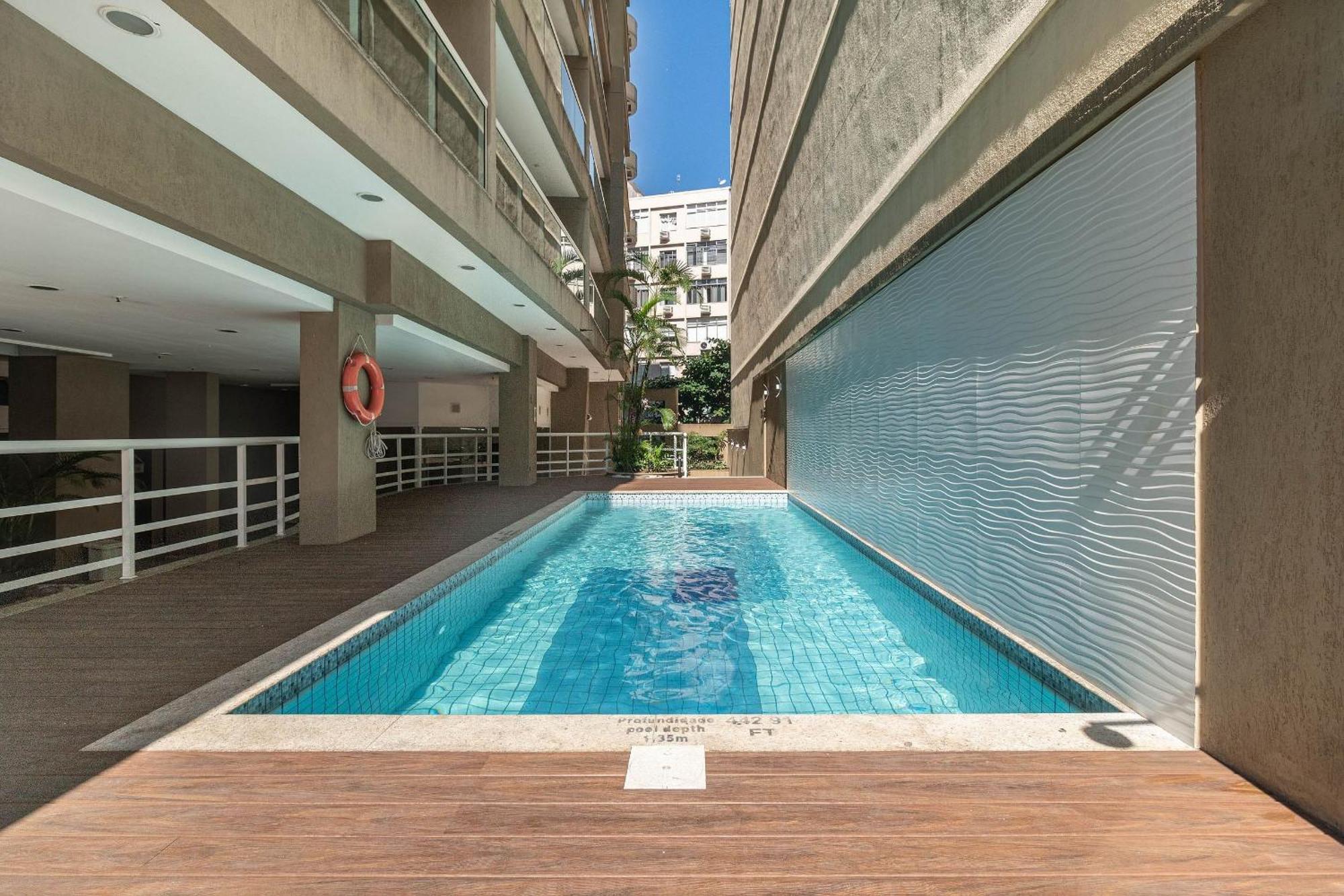 One-Bedroom Apartment City View